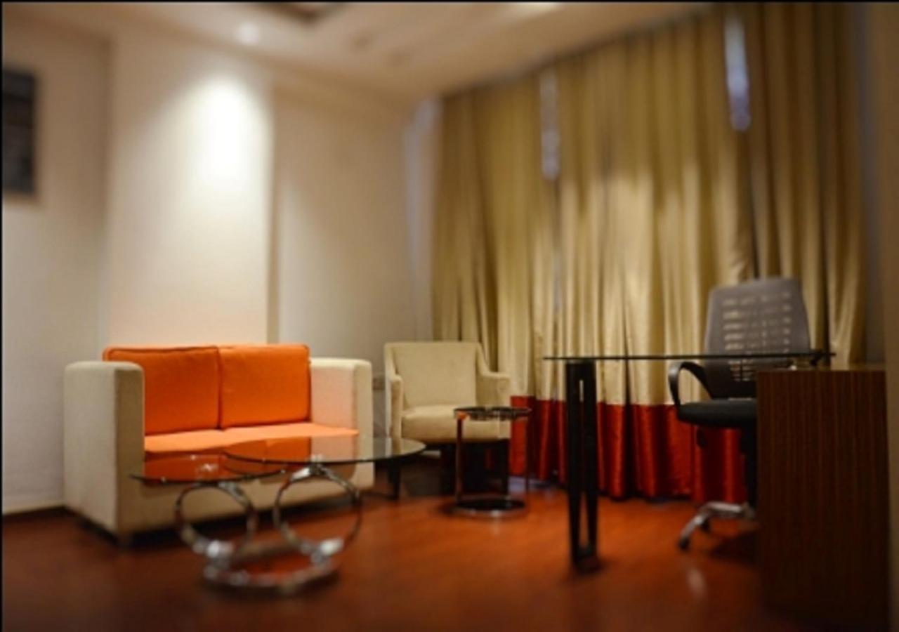 Hotel Amora - Rajnandgaon Raj Nandgaon 外观 照片