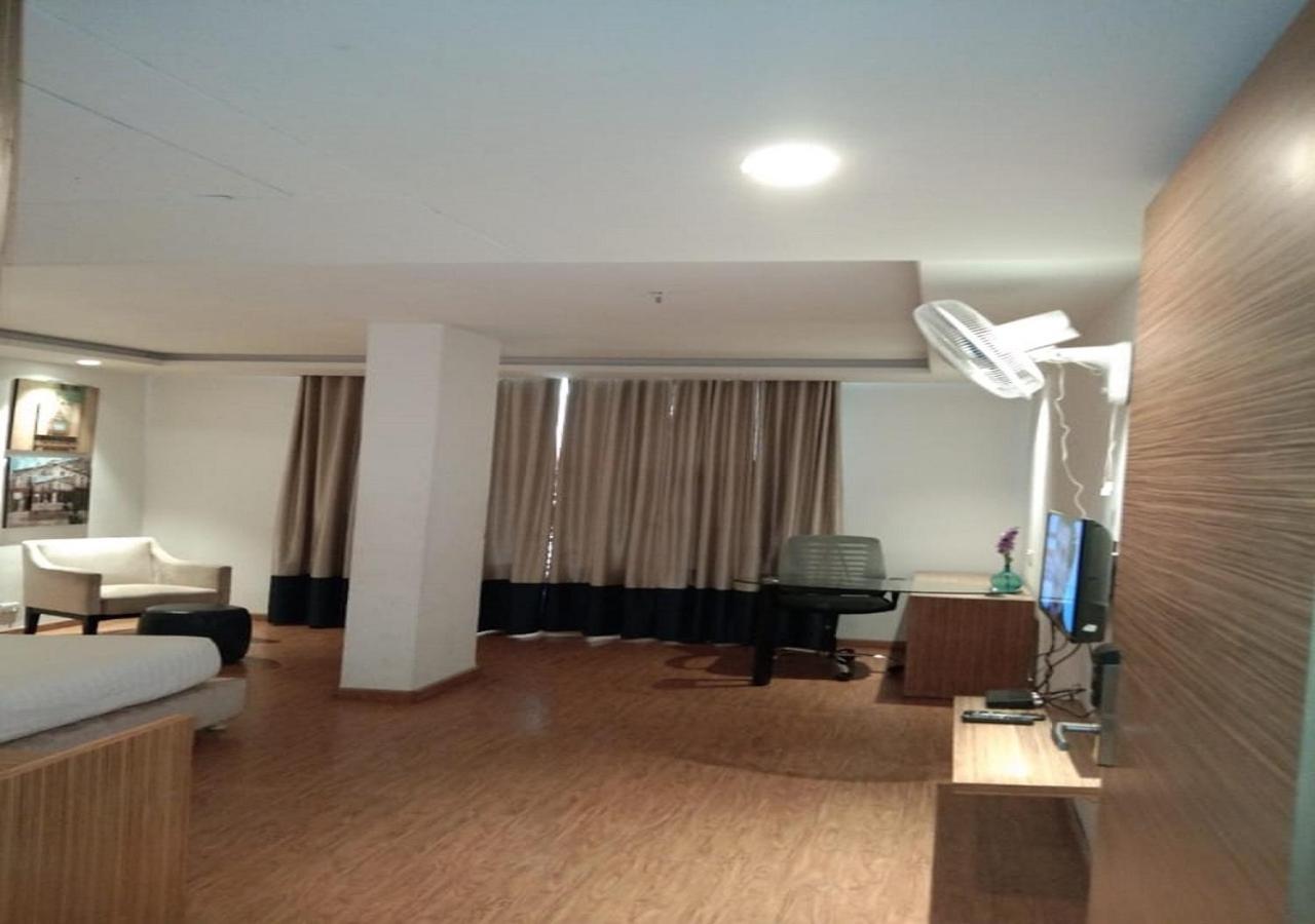 Hotel Amora - Rajnandgaon Raj Nandgaon 外观 照片