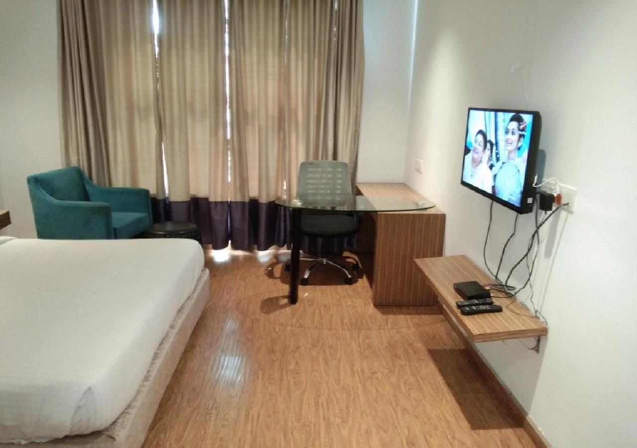Hotel Amora - Rajnandgaon Raj Nandgaon 外观 照片