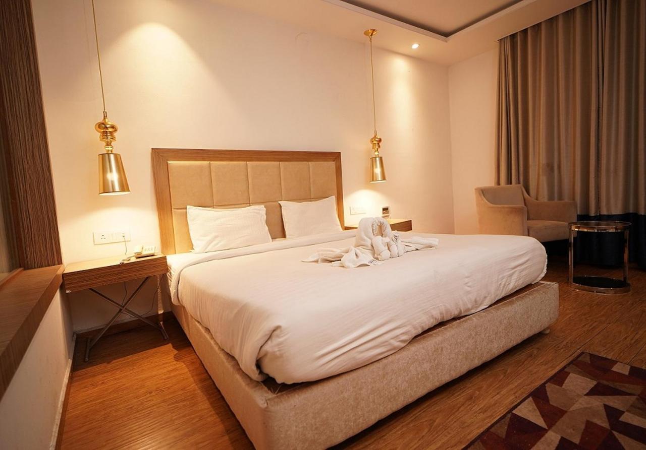 Hotel Amora - Rajnandgaon Raj Nandgaon 外观 照片
