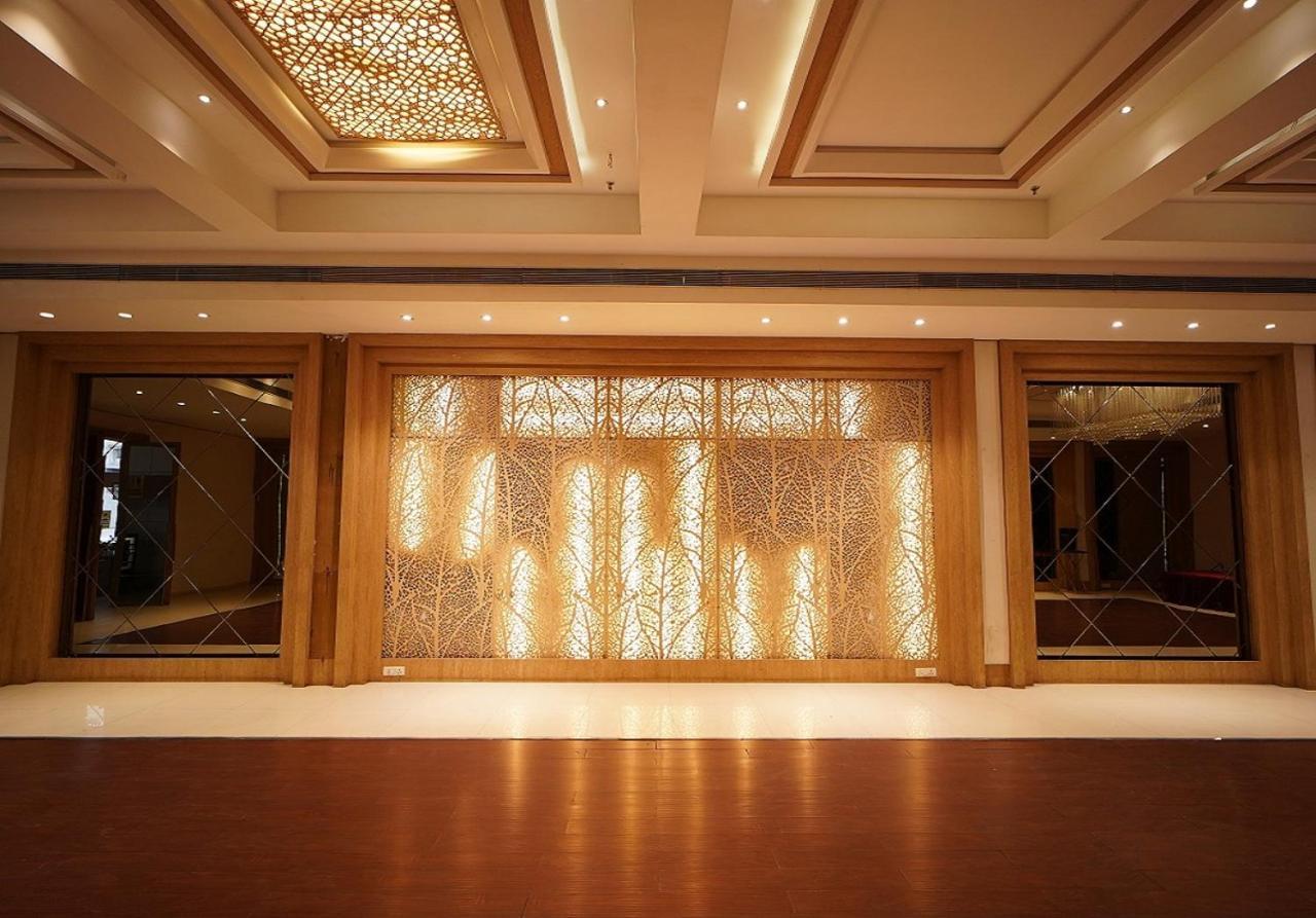 Hotel Amora - Rajnandgaon Raj Nandgaon 外观 照片