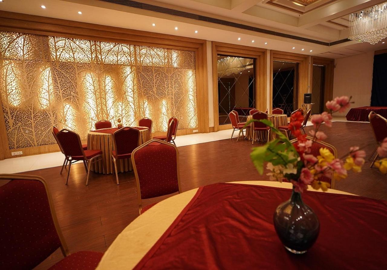 Hotel Amora - Rajnandgaon Raj Nandgaon 外观 照片