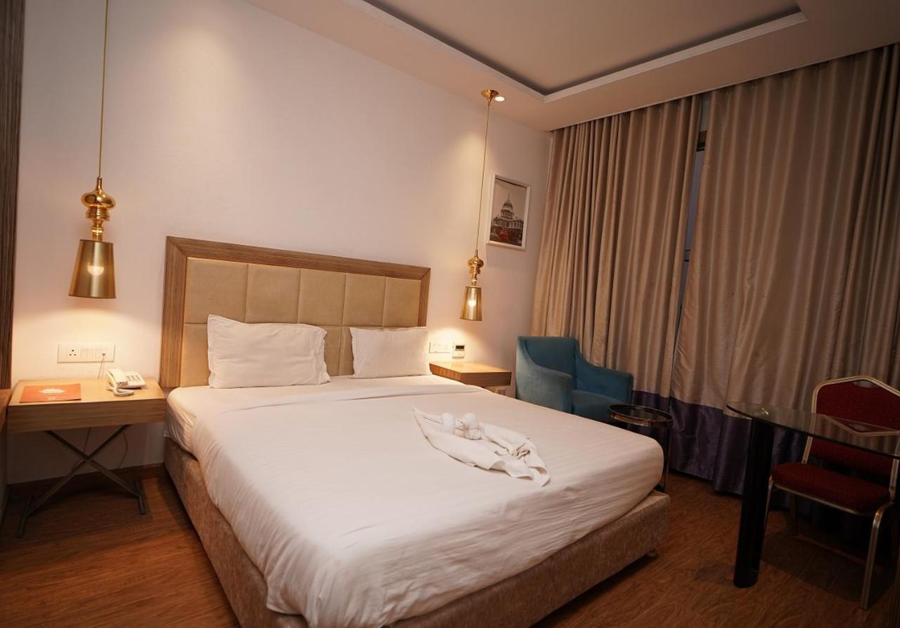 Hotel Amora - Rajnandgaon Raj Nandgaon 外观 照片