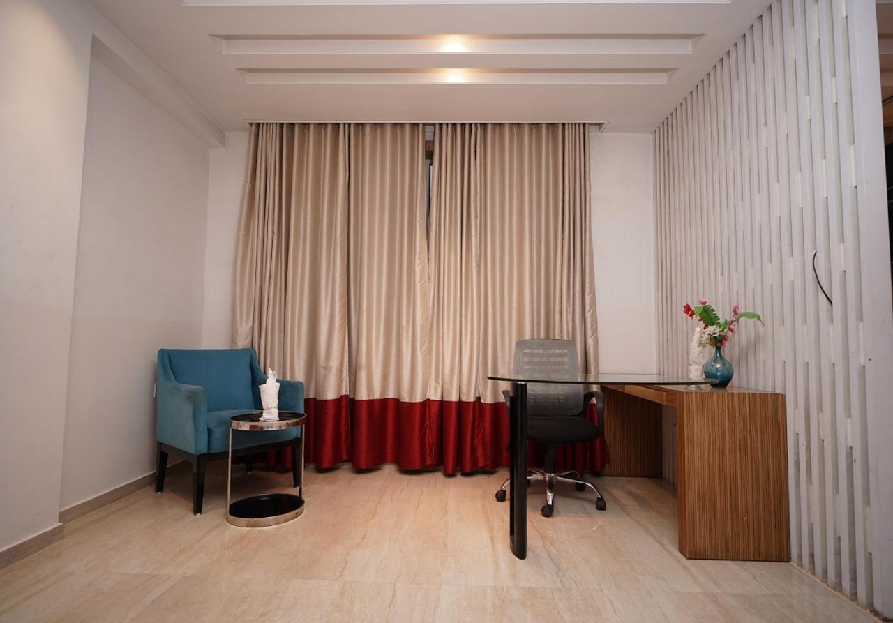 Hotel Amora - Rajnandgaon Raj Nandgaon 外观 照片